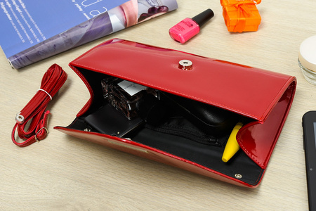 Czerwona Lakierowana Damska Torebka Wieczorowa Kopertówka Beltimore M78 : Kolory - Czerwony