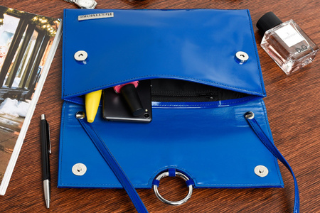 Niebieska Oryginalna Damska Torebka Kopertówka Na Pasku Usztywniana W63 : Kolory - Niebieski